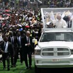 León XIV en Camerún:  Hay “pan para todos” si no se “acapara”