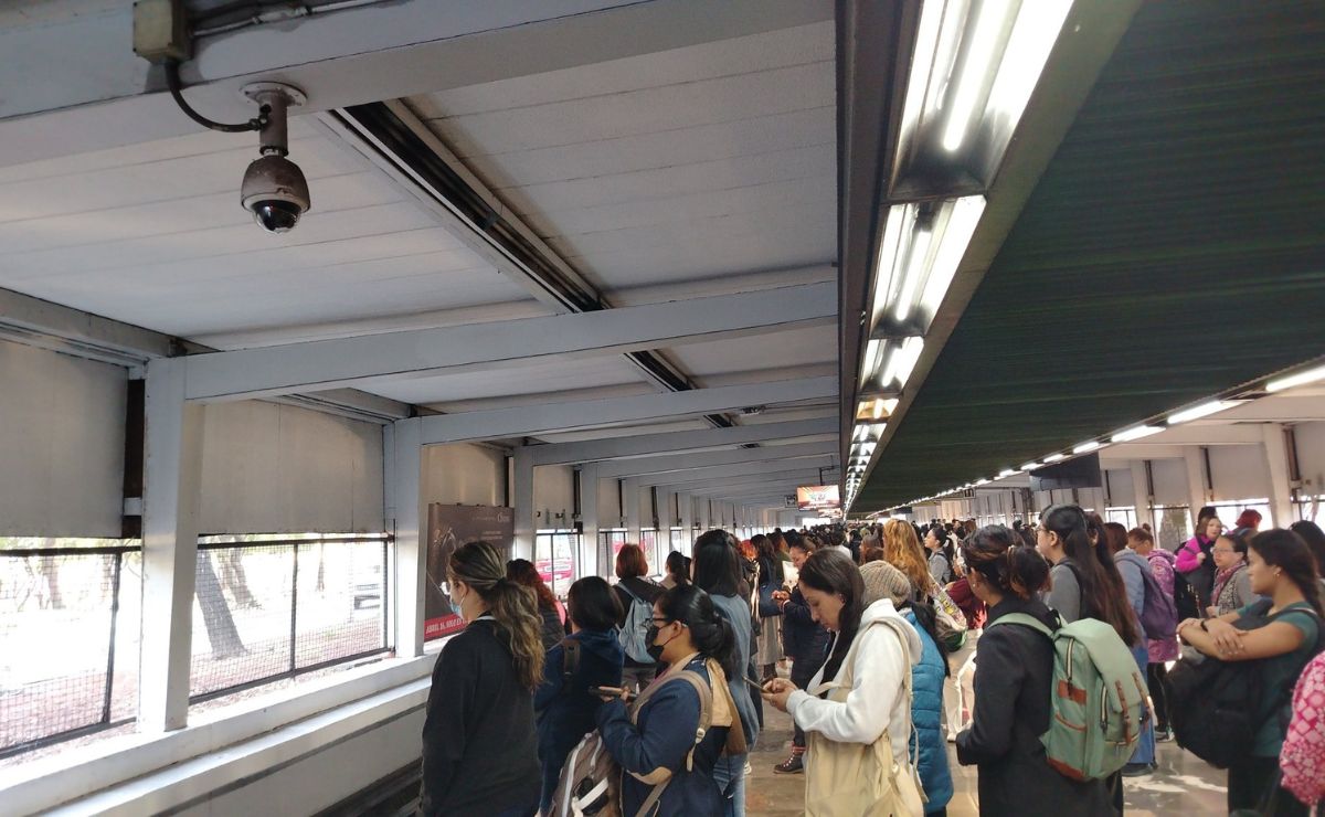 Metro CDMX advierte afluencia alta en cinco líneas