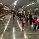 Metro CDMX presume buen avance; usuarios denuncian retrasos