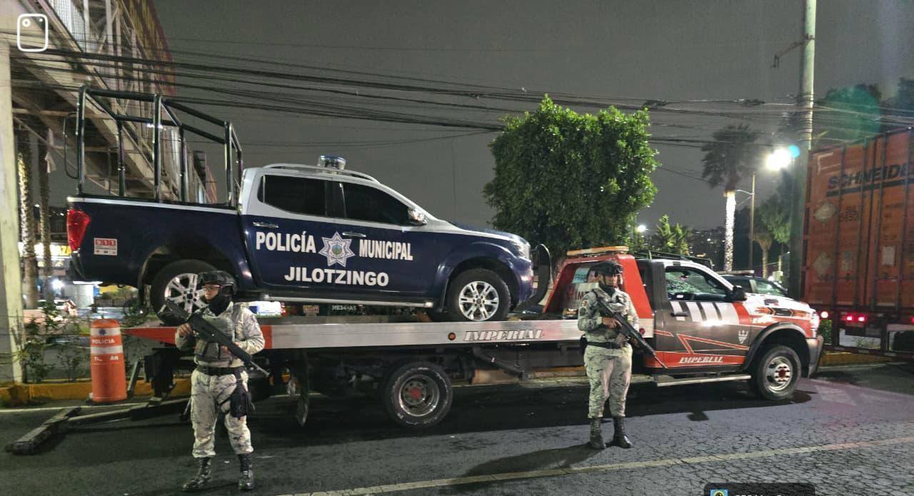 Detienen a seis policías por presunto robo de un tractocamión el Estado de México