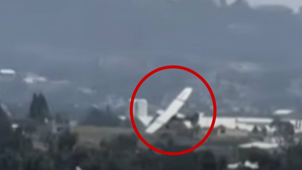 Revelan video del accidente de un avión que se desplomó en Puebla