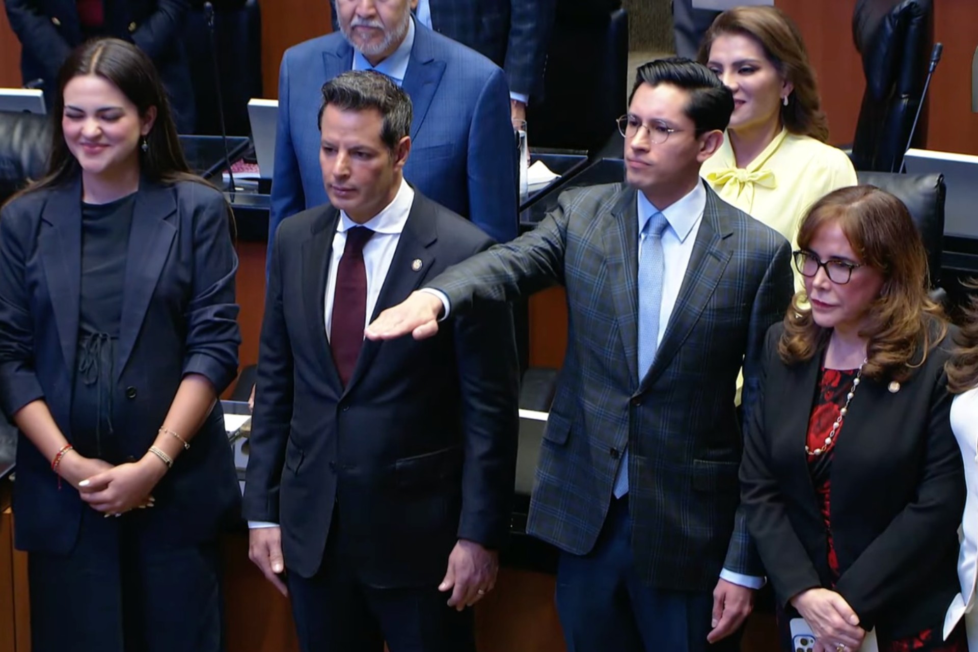 Roberto Velasco toma protesta como nuevo titular de SRE
