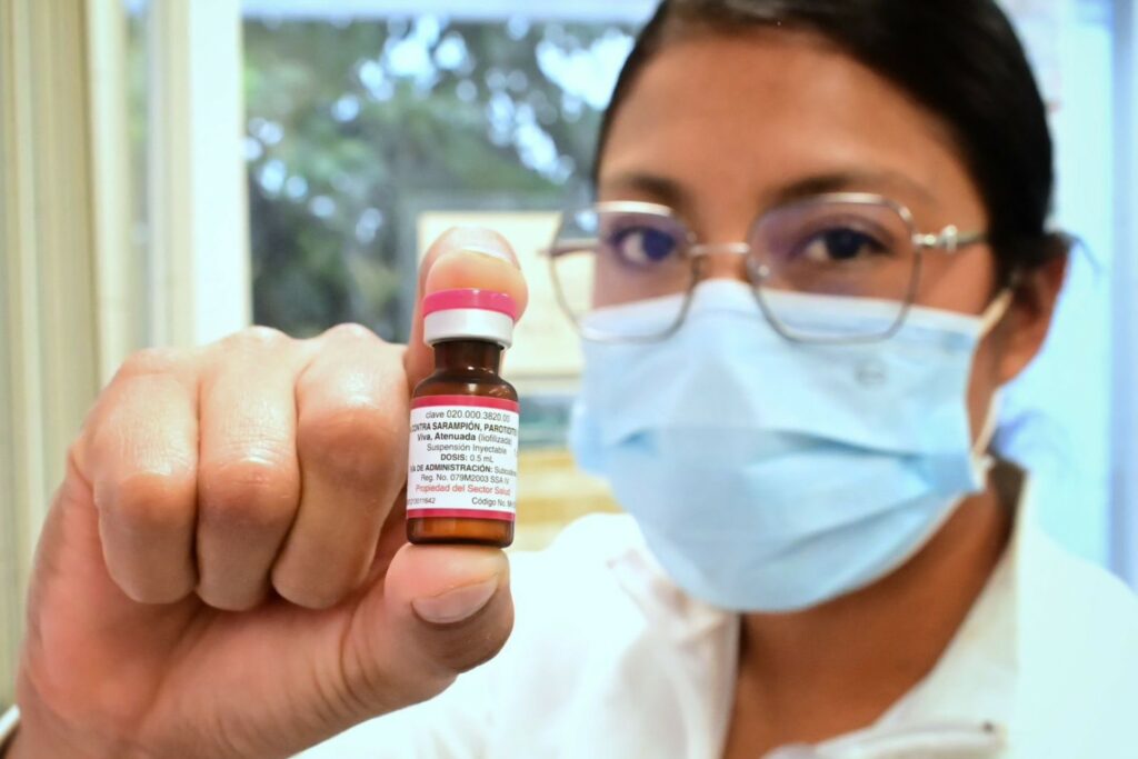 Gobierno afirma que sarampión sigue a la baja; se han aplicado 18.3 millones de vacunas desde febrero