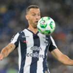 Rayados confirma salida del español Sergio Canales