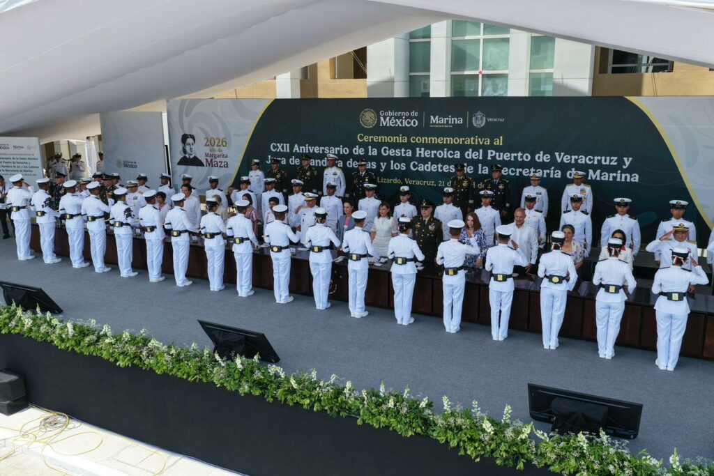 Encabeza Sheinbaum ceremonia por aniversario de la defensa del Puerto de Veracruz - sheinbaum-encabeza-ceremonia-por-aniversario-de-la-defensa-del-puerto-de-veracruz-3-1024x683