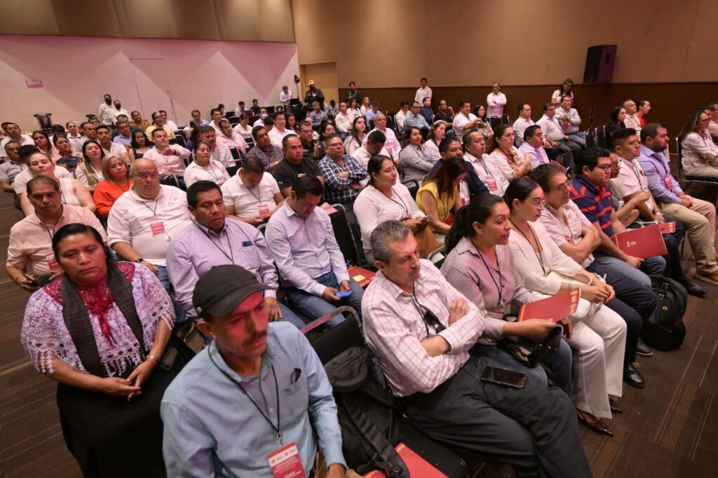Gobernadora de Veracruz anuncia estrategia para sanear finanzas municipales - whatsapp-image-2026-04-24-at-53415-pm-1024x682