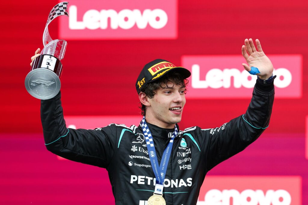 Kimi Antonelli gana el Gran Premio de Canadá