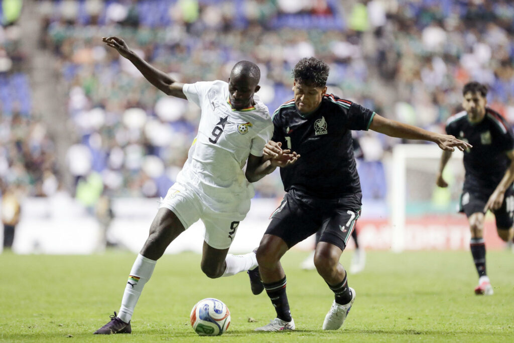 México vence 2-0 en juego amistoso a Ghana