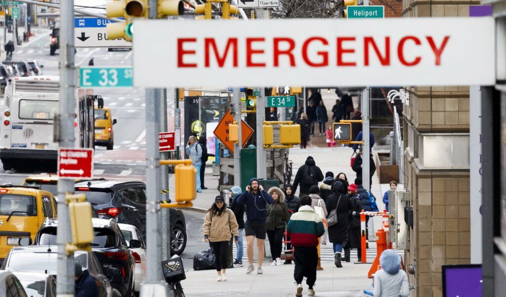 EE.UU. mantiene bajo el riesgo de contagio en el país por el nuevo brote de ébola
