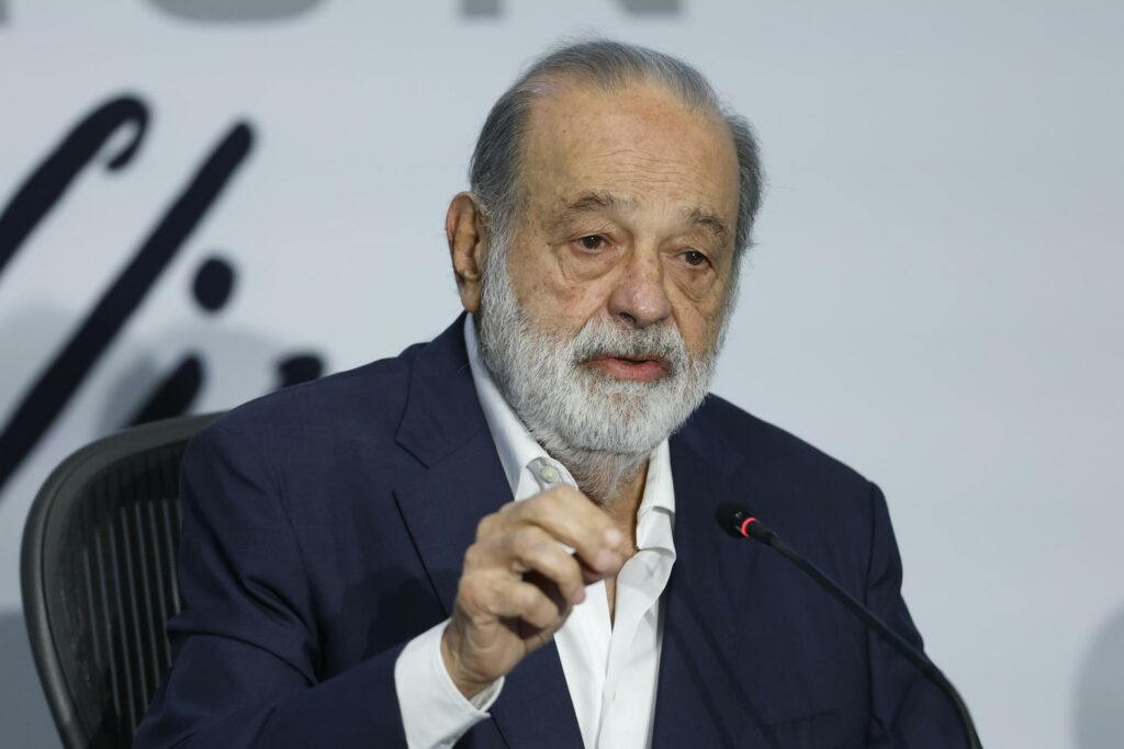 Carlos Slim anuncia inversiones en México de 5 mil millones de dólares en 2026