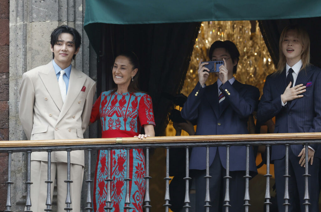 BTS regresa a México con un acto público y miles de seguidores - 69c50fed5d381f00fb01ec50ad1e29f832ed6fa8w-1024x675