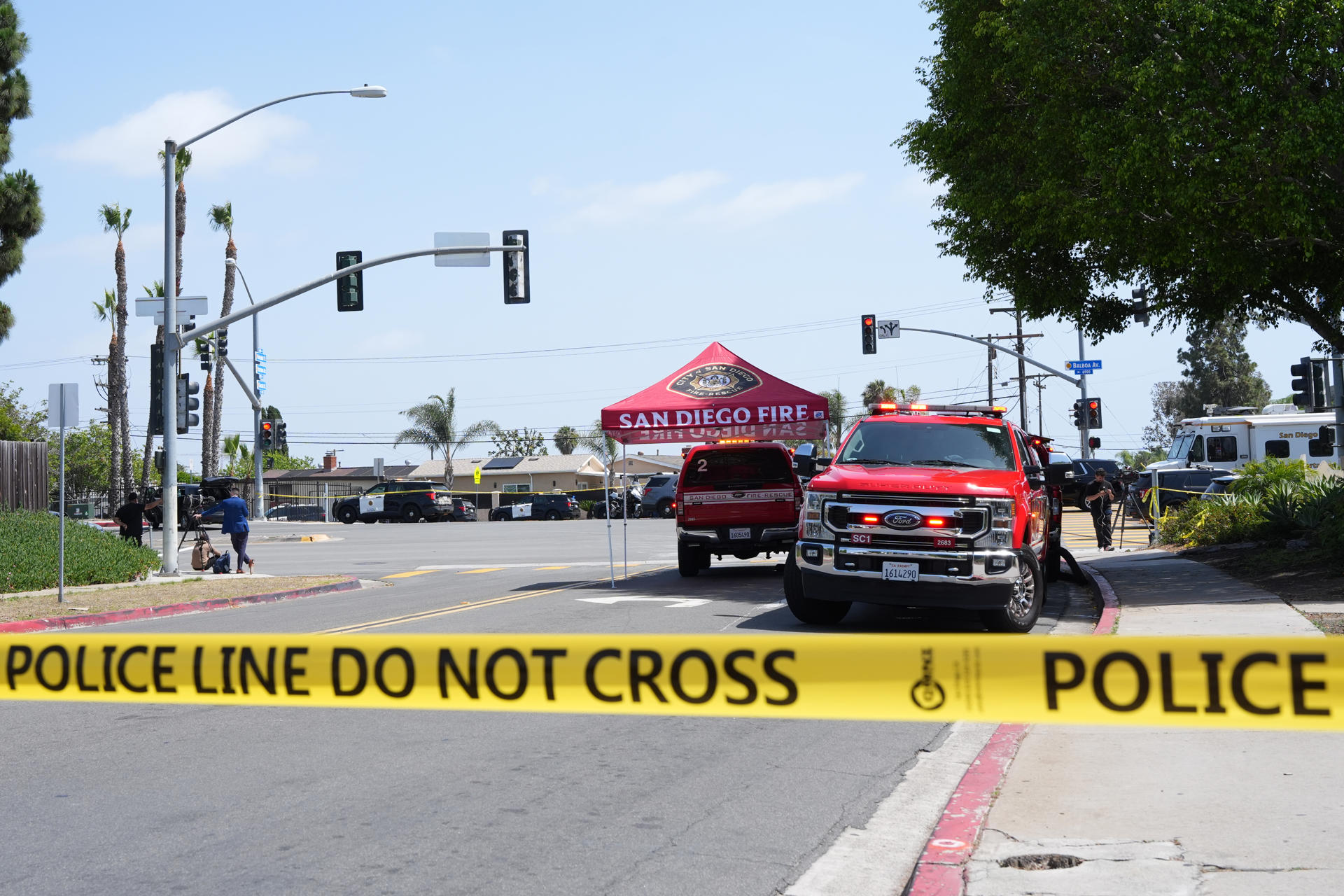 Atacantes contra mezquita en California pedían una guerra racial en EE.UU., dice manifiesto Atacantes contra mezquita en California pedían una guerra racial en EE.UU., dice manifiesto