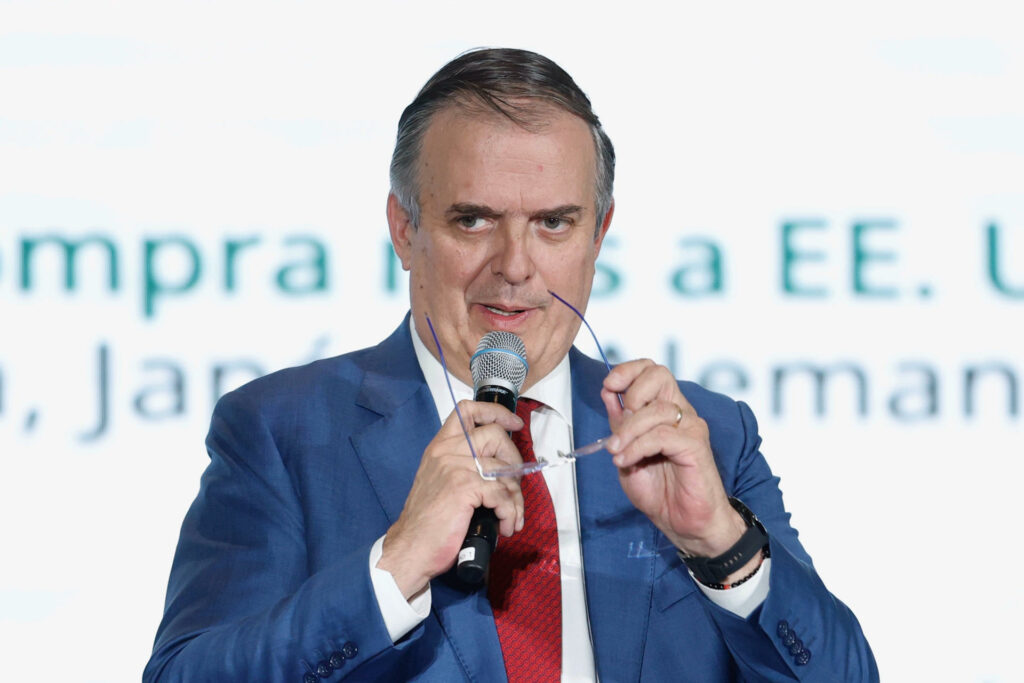México anticipa revisión prolongada del T-MEC y apuesta por relocalización - 82b279c8315c6161782d98818b49cb0c7e0ef55dw-1024x683