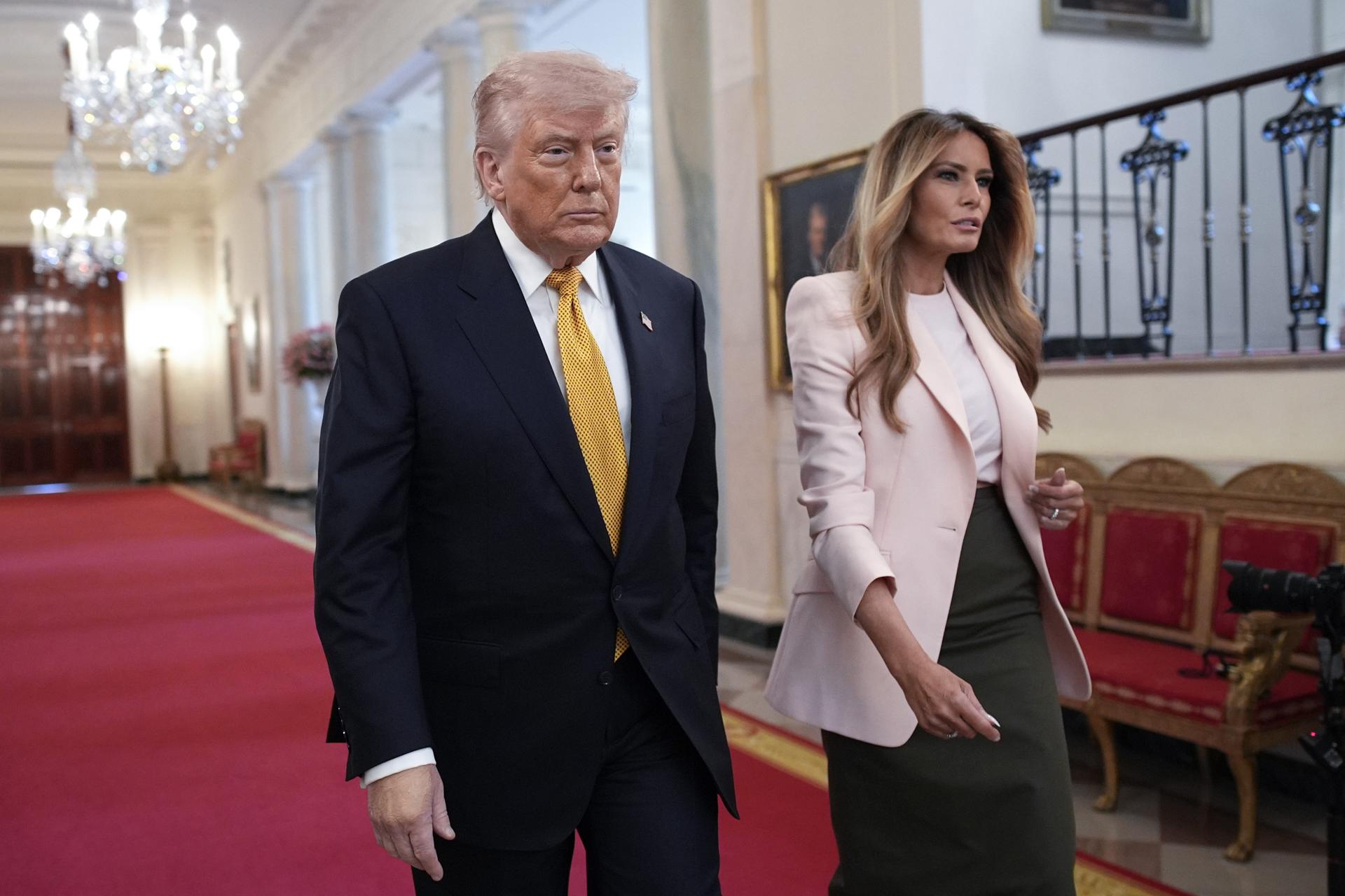 Trump habría suspendido escolta de buques en Ormuz por presión de Arabia Saudí, según NBC