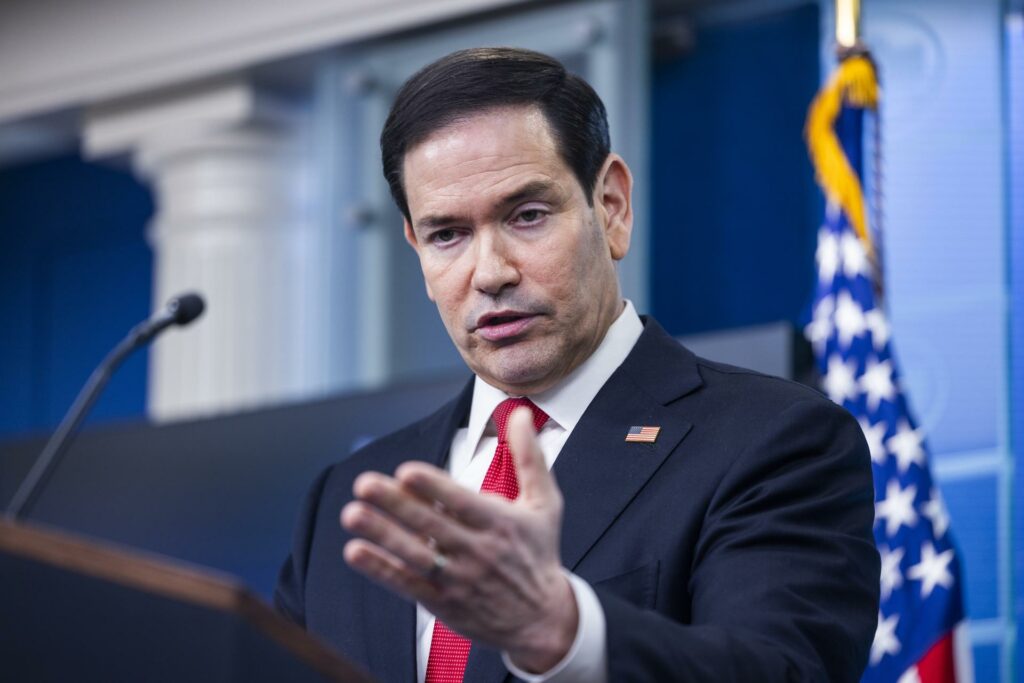 Marco Rubio viaja a Roma para reconducir la relación con el papa León XIV y Giorgia Meloni