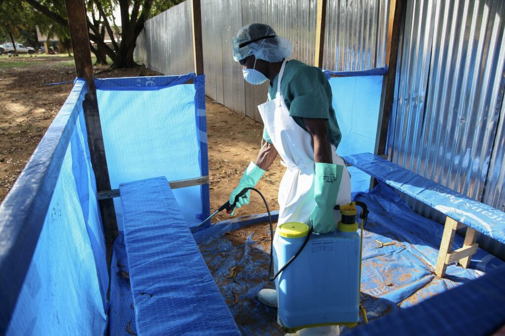 EE.UU. activa asistencia humanitaria y financiera por el brote de ébola en África - 9751acba4a542b1119ded67f8f00af7cf0eb7066w-1024x683