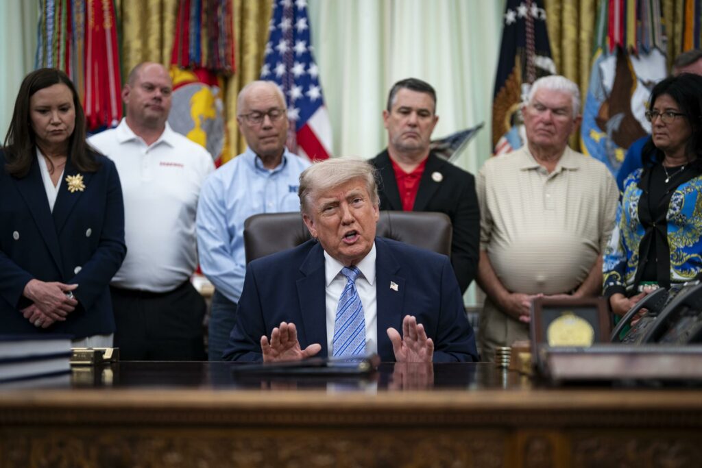 Trump da marcha atrás y anuncia el despliegue de 5 mil soldados en Polonia