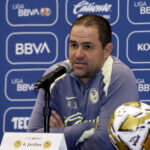 André Jardine no cree que haya favoritos entre América y Pumas