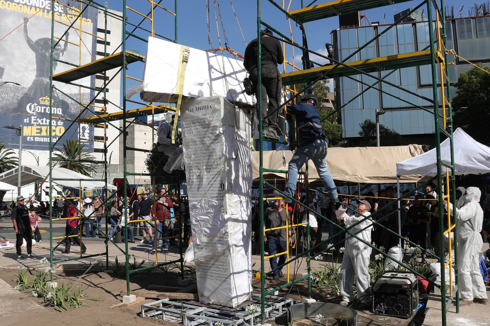 Instalan antimonumento en memoria de periodistas asesinados en México Instalan antimonumento en memoria de periodistas asesinados en México