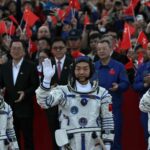La misión china Shenzhou-23 despega rumbo a la estación espacial Tiangong