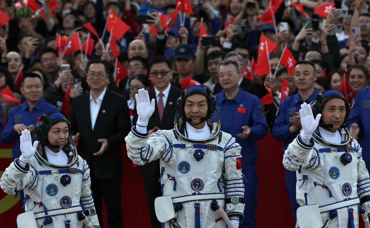 La misión china Shenzhou-23 despega rumbo a la estación espacial Tiangong