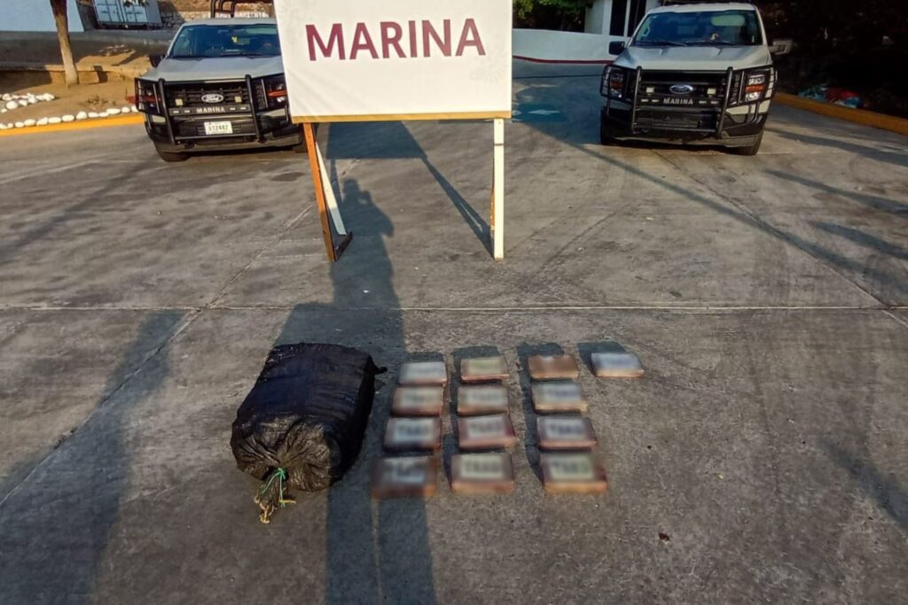 Aseguran 13 paquetes y un bulto de cocaína en costas de Oaxaca