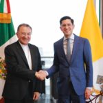 Canciller Roberto Velasco se reúne con el nuncio apostólico Spiteri para fortalecer cooperación con la Santa Sede