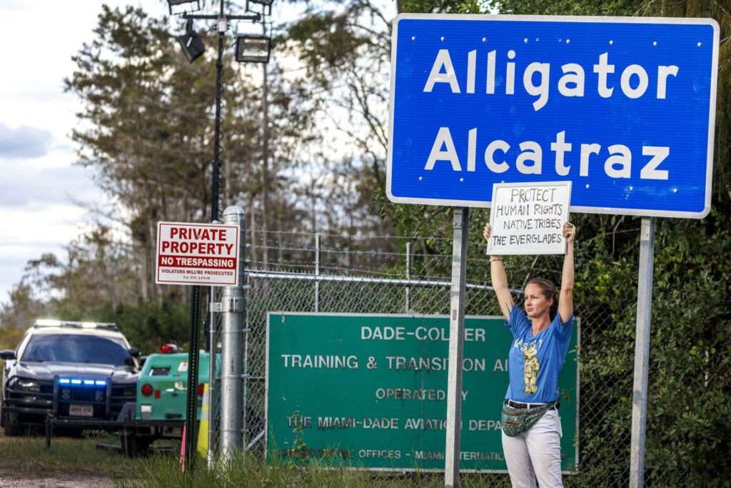 Florida planea el cierre de ‘Alligator Alcatraz’ por altos costes, según el New York Times