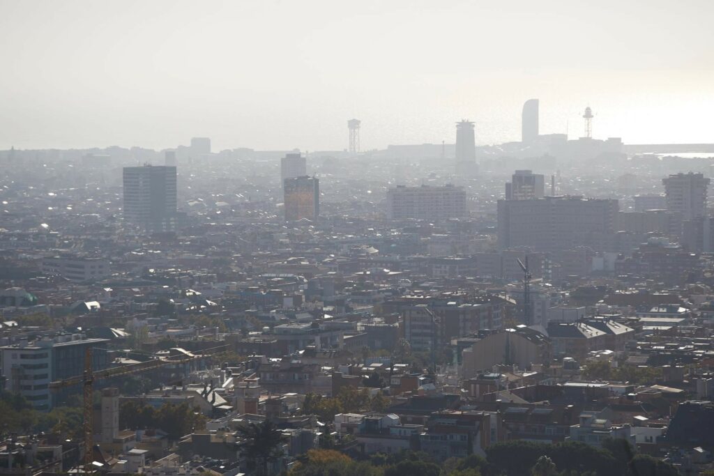 Exposición a contaminación conlleva un aumento de grasa corporal, revela estudio