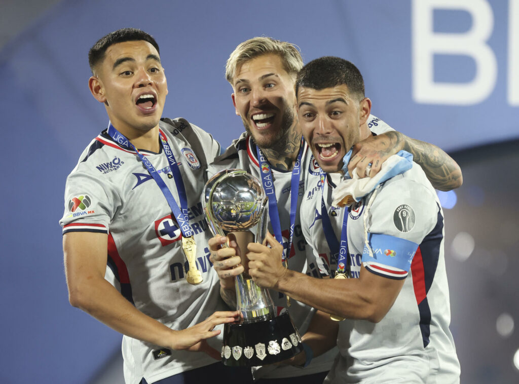Sheinbaum felicita al Cruz Azul por el título del Clausura 2026 y envía mensaje a Pumas