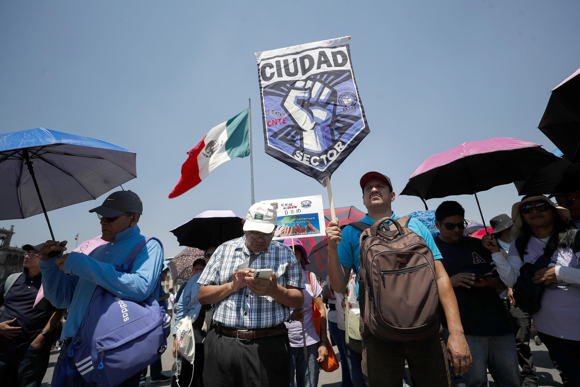 Primero de Mayo, la antesala de miles de maestros de la CNTE que protestarán en el Mundial