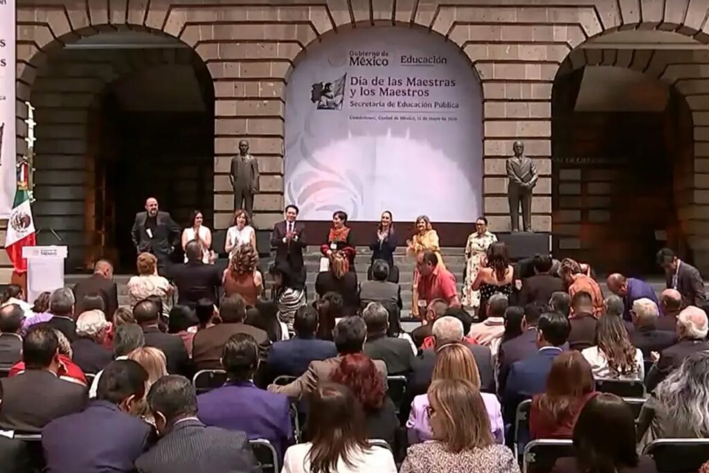SEP anuncia incremento salarial del 9 por ciento para los maestros del país