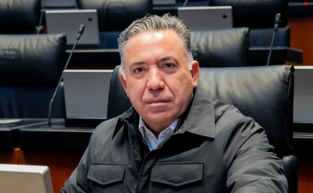 Enrique Inzunza se reincorpora al Senado tras solicitar licencia