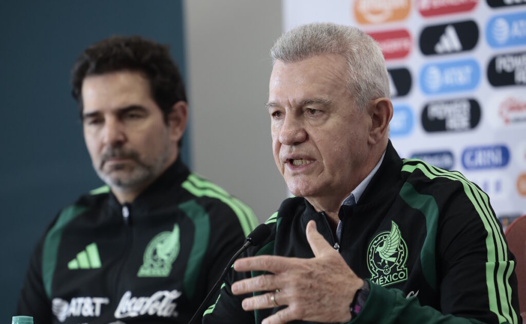 “Estamos todos en el mismo barco”, asegura Javier Aguirre