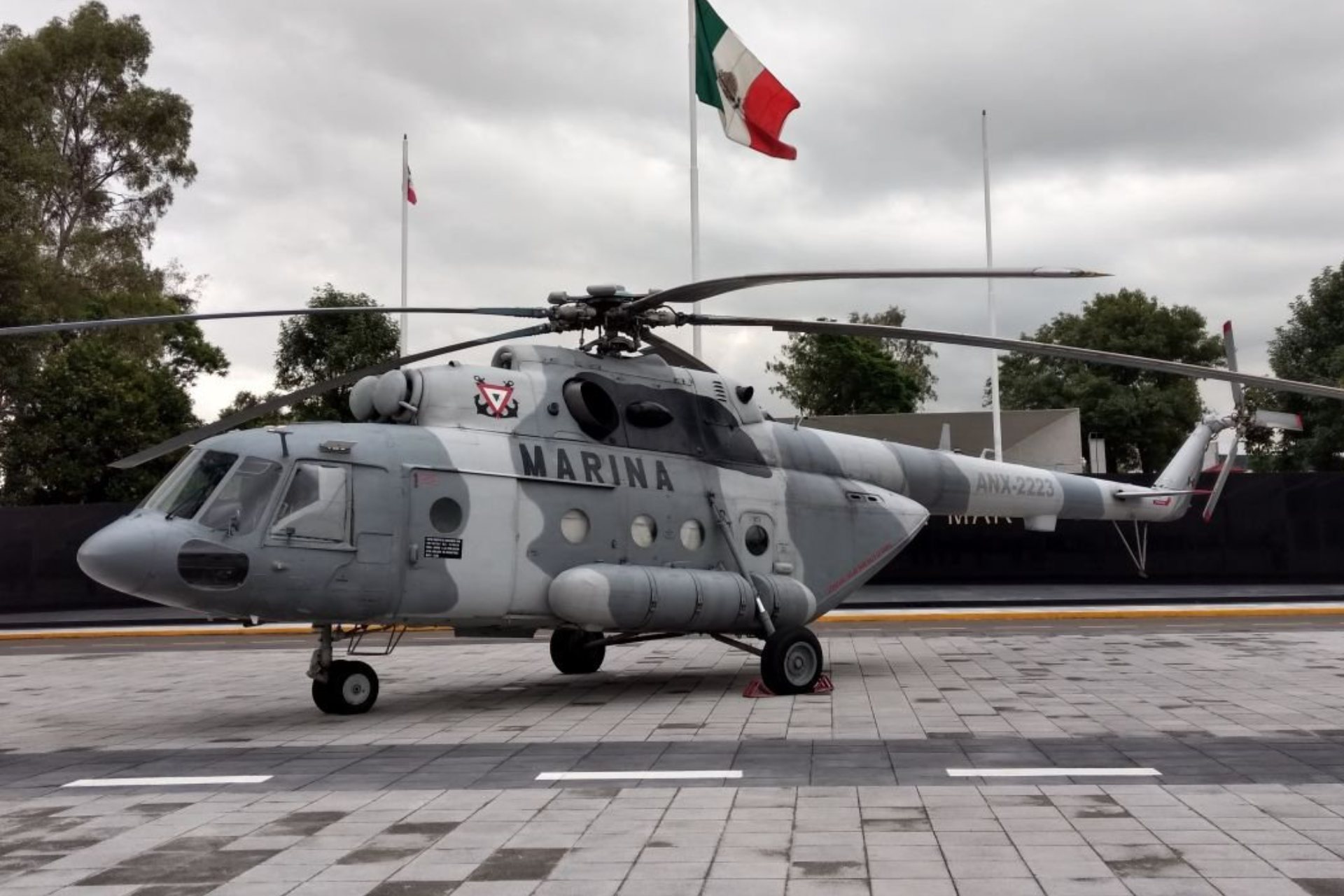 Helicóptero de la Marina realiza aterrizaje de emergencia en Mazatlán, Sinaloa