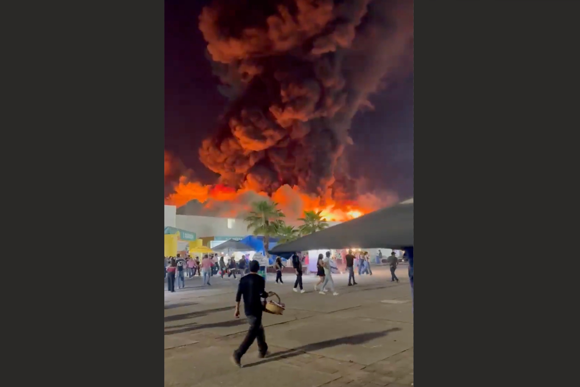 Videos: Incendio en Parque Tabasco de Villahermosa deja cinco muertos
