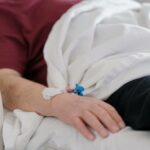 Juez migratorio libera a padres mexicanos de joven con cáncer terminal que pidió verlos antes de morir