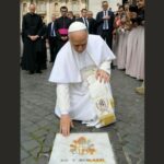 Video: León XIV reza en el lugar donde dispararon en 1981 a Juan Pablo II