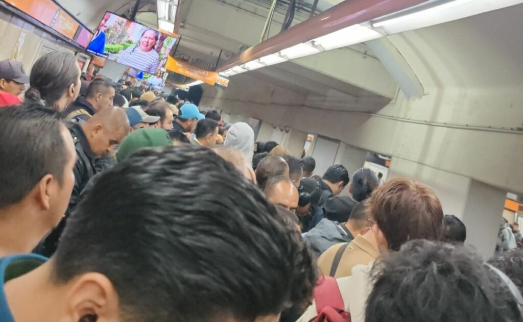 Metro CDMX, con retrasos en diez líneas