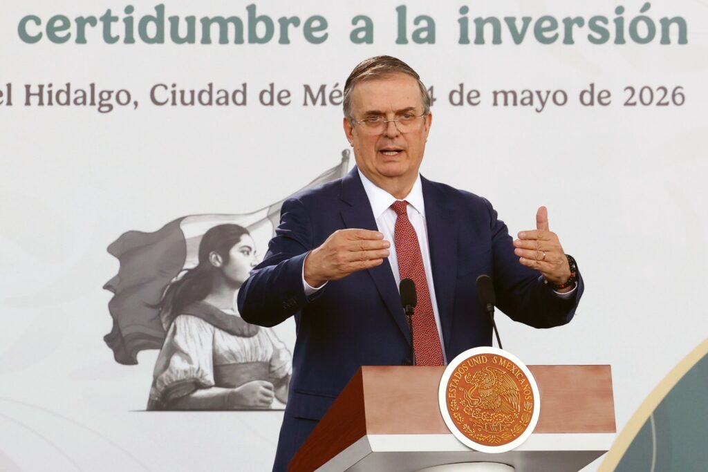 Marcelo Ebrard encabeza una misión comercial a Canadá para tratar la revisión del T-MEC