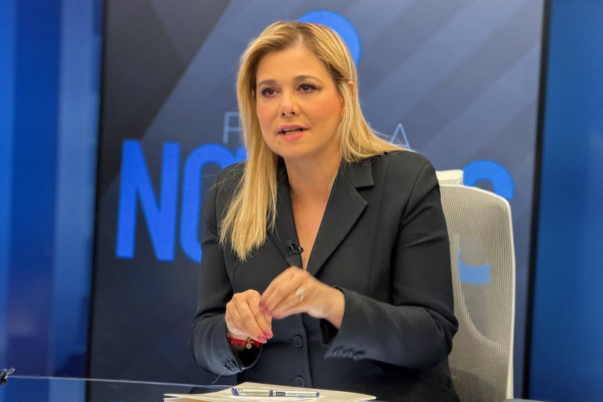 “Protegen a delincuentes y persiguen a quienes cumplen su deber”: Maru Campos tras citatorio de la FGR “Protegen a delincuentes y persiguen a quienes cumplen su deber”: Maru Campos tras citatorio de la FGR