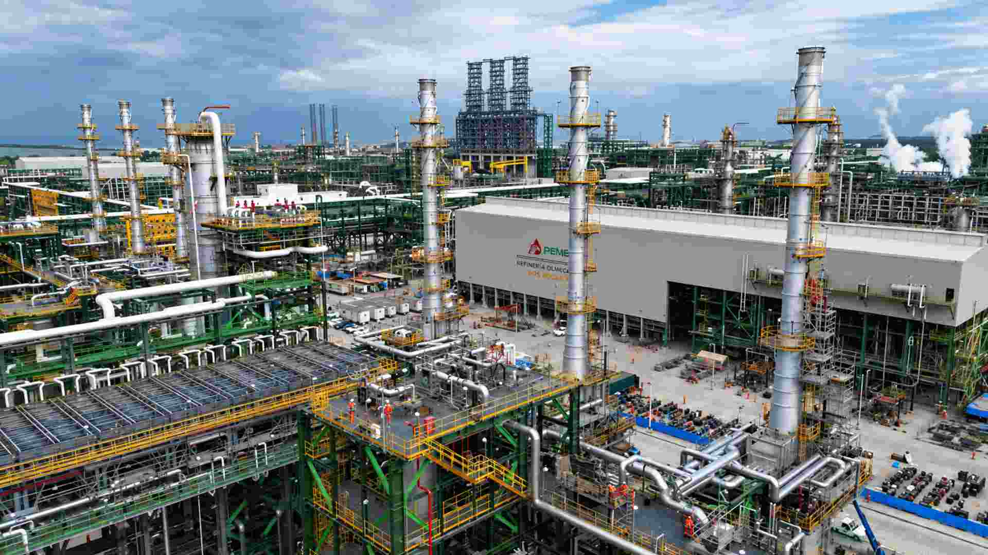 Refinería Olmeca opera de forma segura, señala Pemex