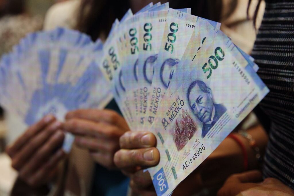 Piden a Sheinbaum una reforma fiscal para salarios y prestaciones