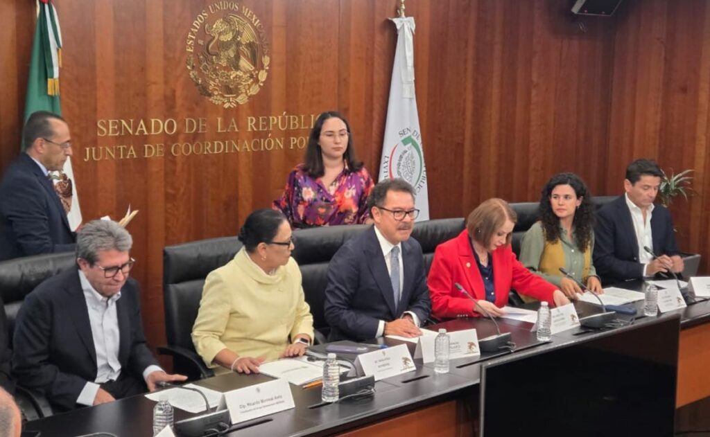 Senado recibe iniciativa para aplazar a 2028 la elección judicial