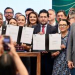 Sheinbaum firma acuerdo para jornada laboral de 40 horas