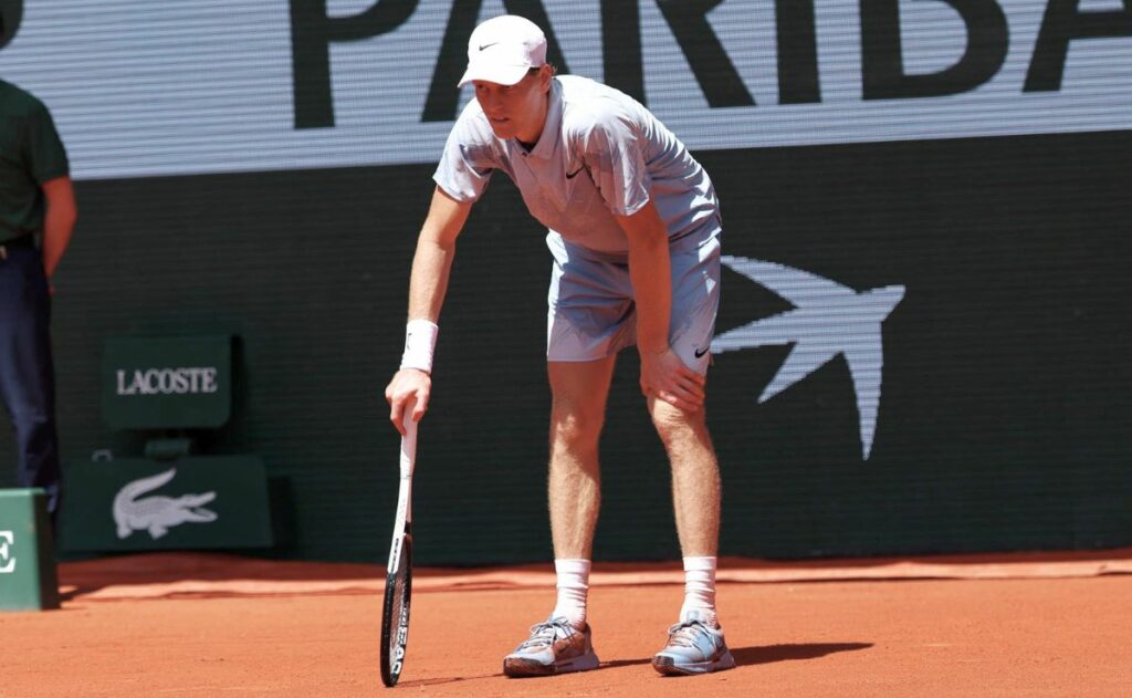 Sinner cae en Roland Garros, ¿el calor de París le jugó en contra?