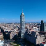 Rescatan a 9 personas que se quedaron atrapadas en elevador de la Torre Latinoamericana