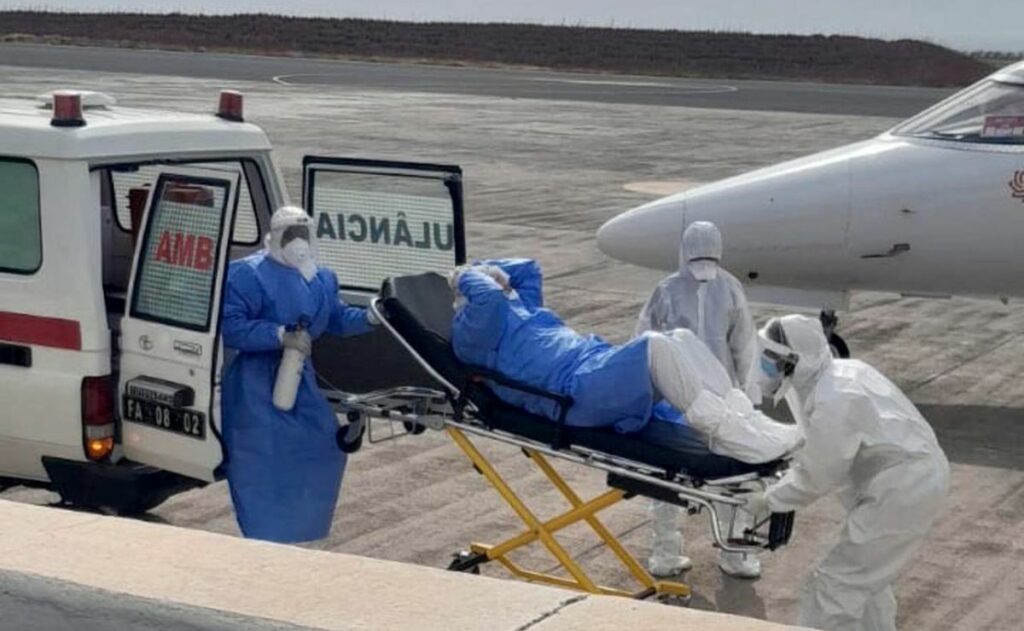Texas monitorea a dos personas que viajaron en el crucero del brote de hantavirus
