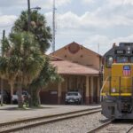 Hallan seis muertos en vagón de carga de tren en la frontera de EE.UU. con México