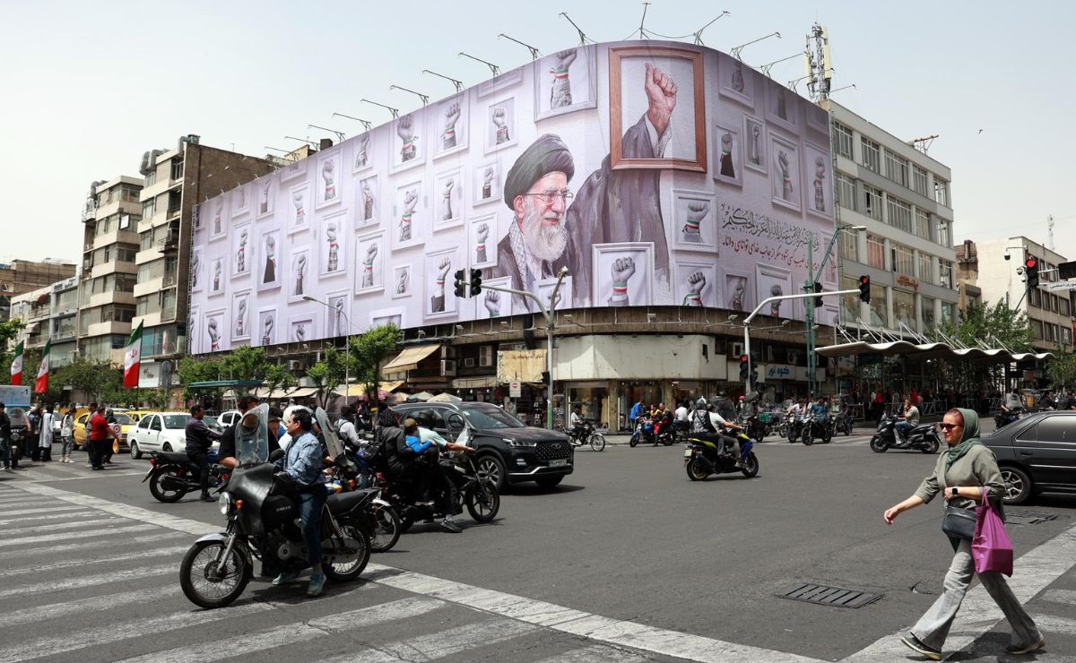 Trump amenaza con “borrar de la faz de la Tierra” a Irán si ataca buques estadounidenses